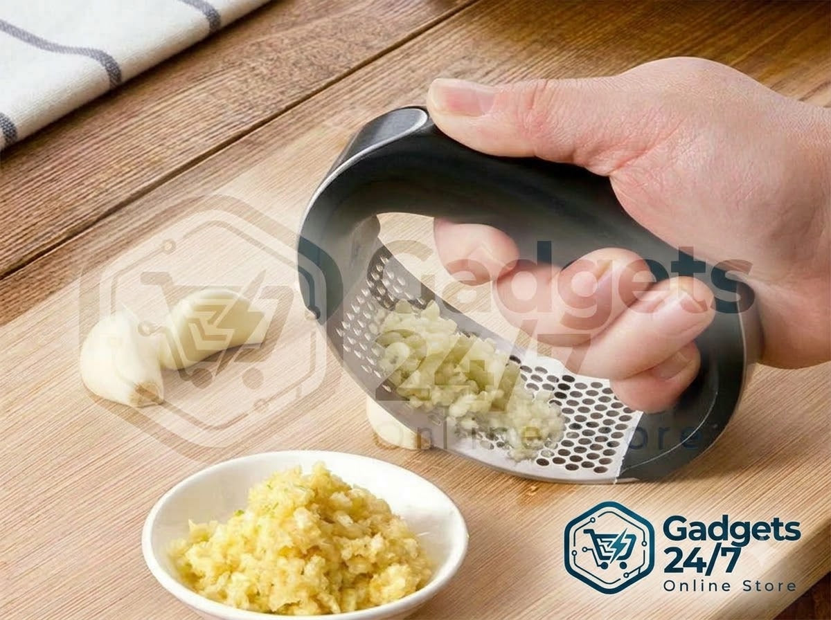 Multi-Purpose Manual Food Crusher – Handheld Kitchen Mincer